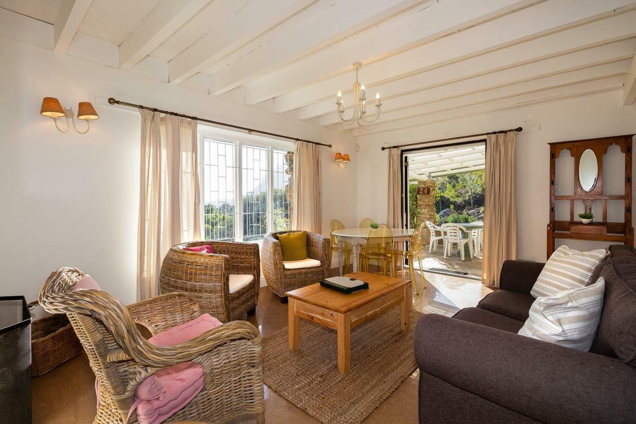 Houtkapperspoort Self Catering Cottages Cape Town